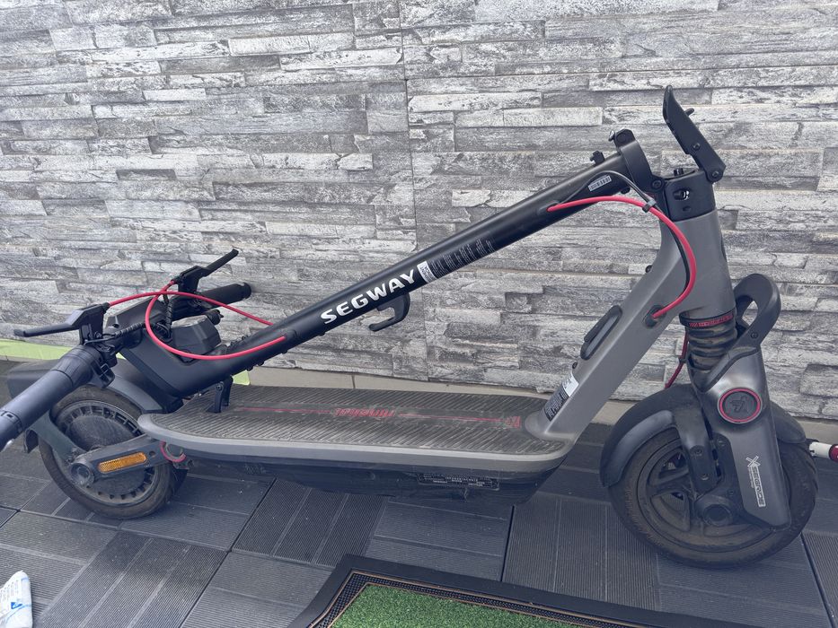 Trotineta electrica Segway Ninebot F3 Pro - impecabila garantie