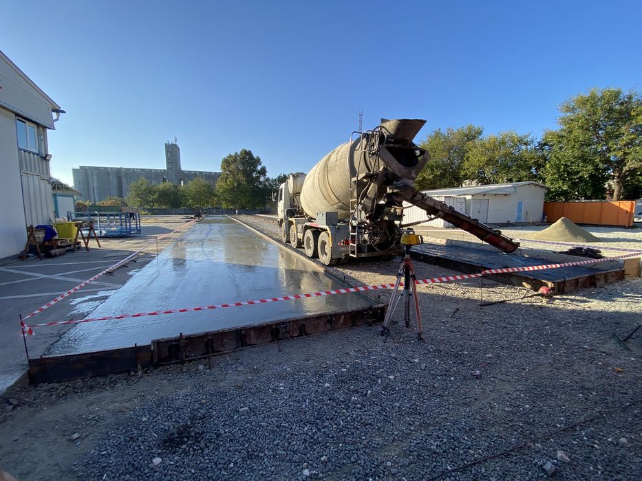 Turnari beton finisat mecanic elicopterizat cu elicopterul