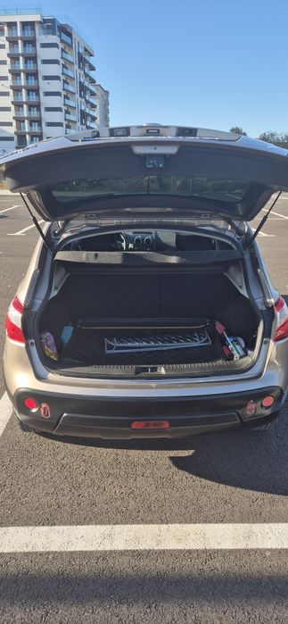 Vând Nissan Qashqai