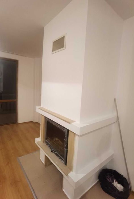 Продавам камина+хладилник(подарък)