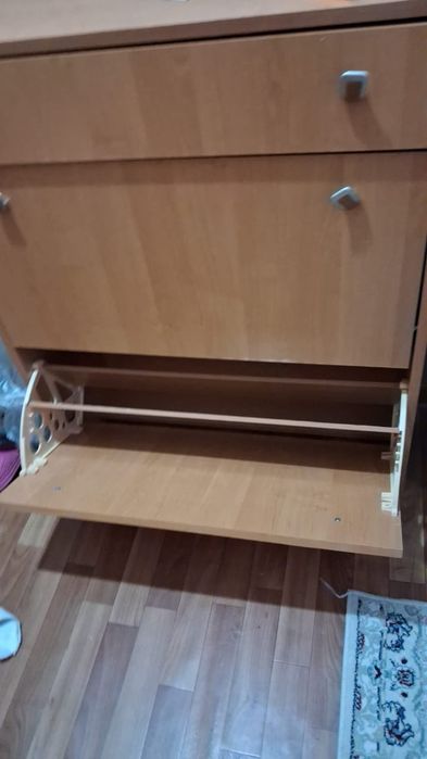 Обувница в хорошем состояний.
