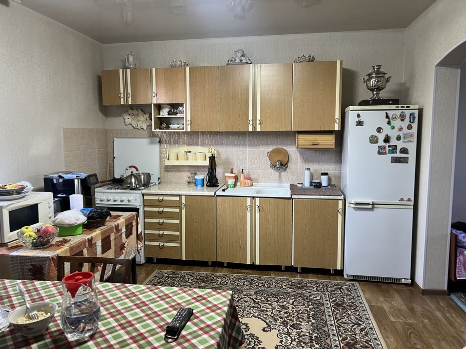 ховли сотилади  ваенгарадок  6. соток  бакавой. 2. корпус