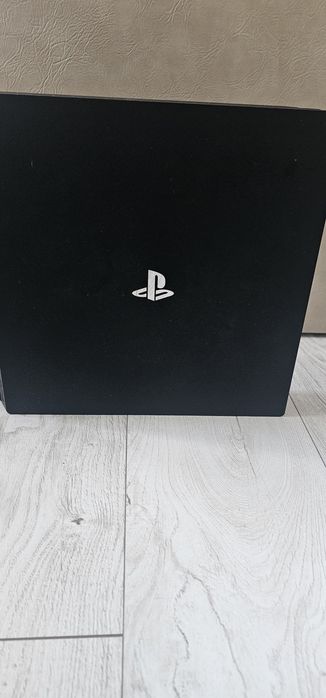 Playstation  4 PRO  1 TB