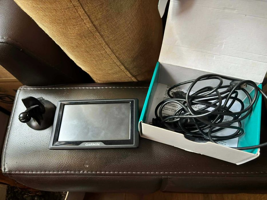 Навигация Garmin Drive 50