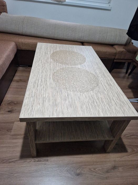 Диван 240х180см с маса и 5бр. табуретка