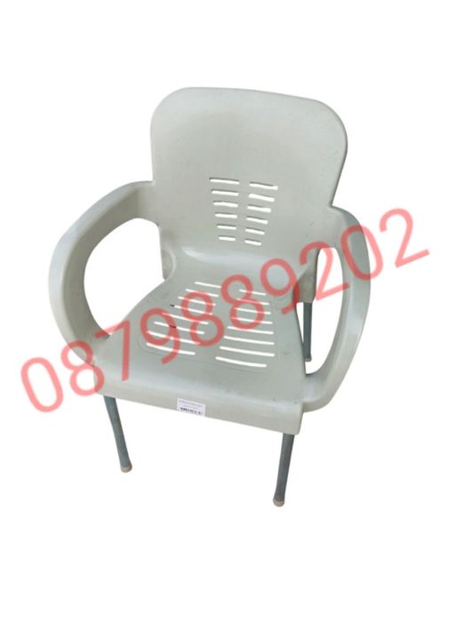 Градински стол с метални крачета