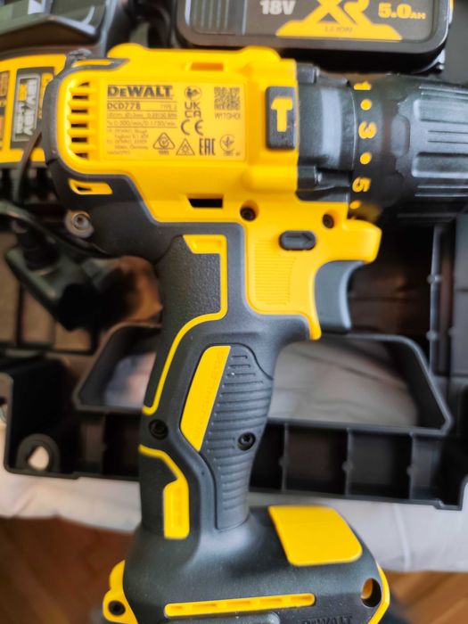 DEWALT    DCD778