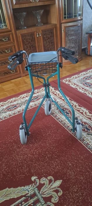 Ходунок для взрослого