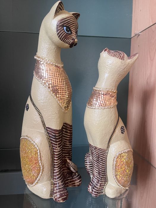 Statuie pisici deosebita