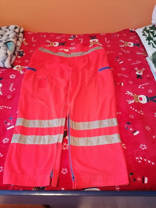 Pantaloni salopetă (mărimea 60)