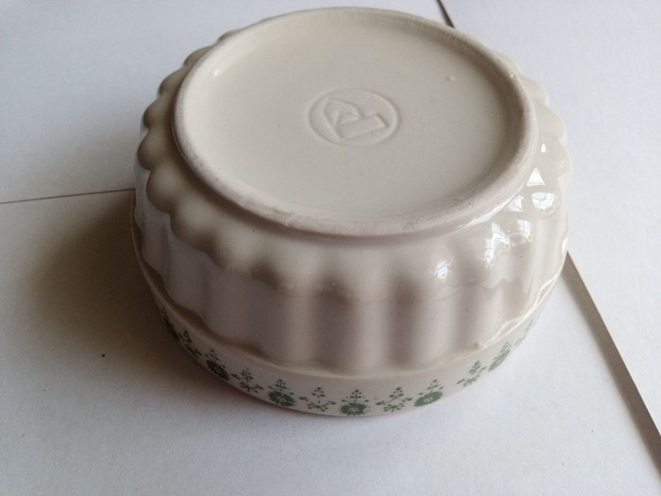 Порцеланова купичка от социализма