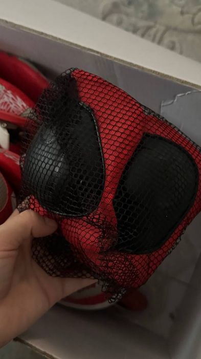 детские ролики черно красного цвета