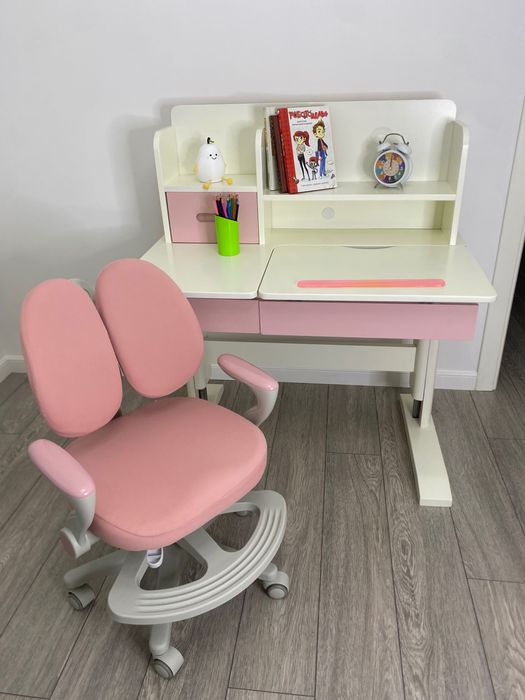 Комплект Растущая парта и стул.