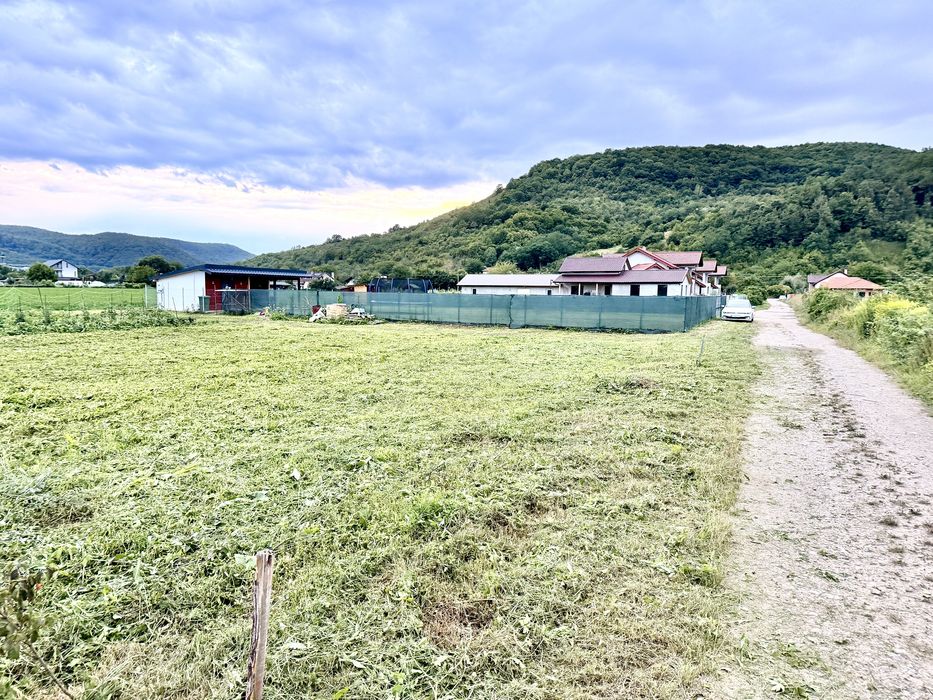 Teren intravilan Dej strada huhurez 42D