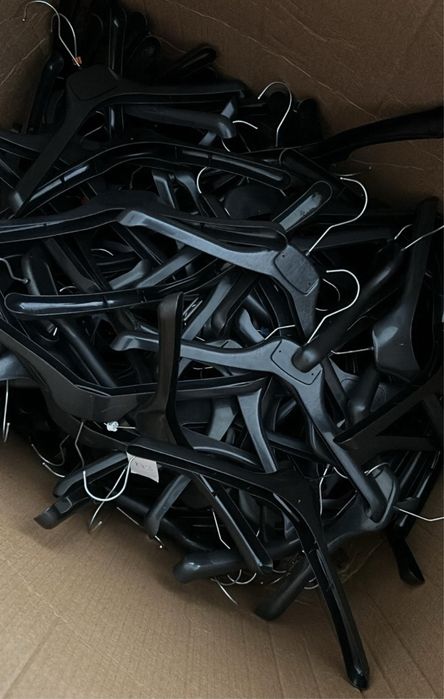 Umerase de bluze zi pantaloni