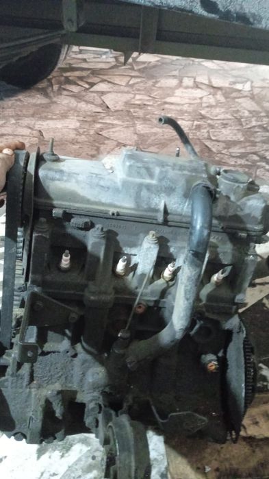 Продам двигатель с коробкой