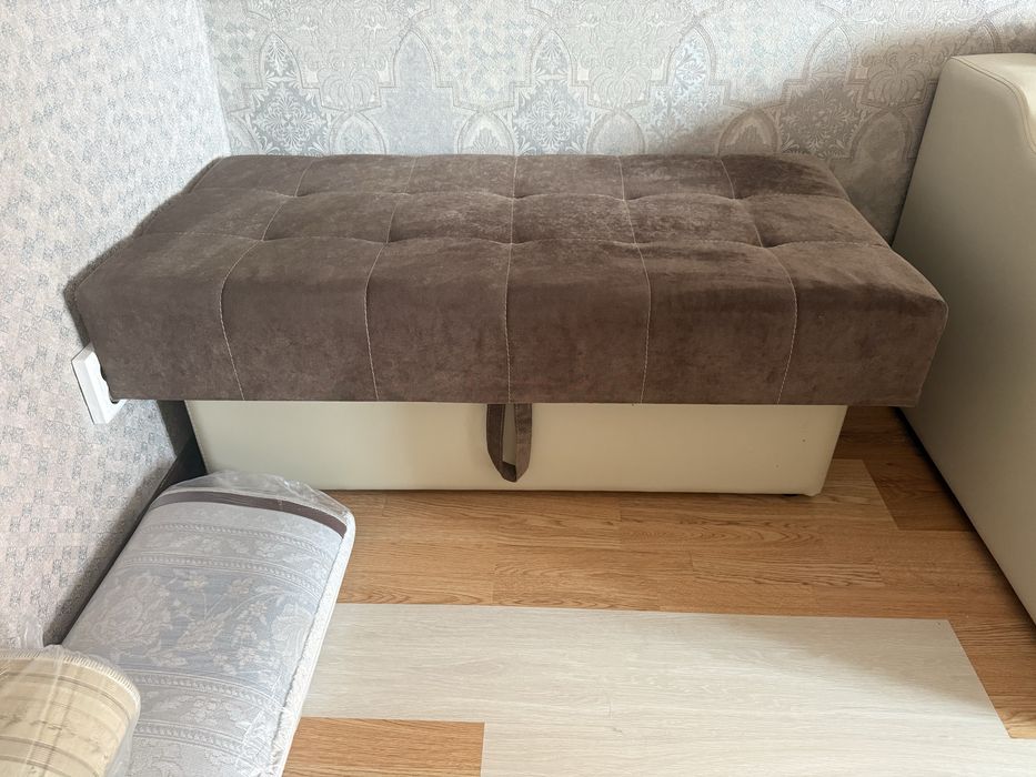 Продам срочно  диван, мини диван, кресло и пуфик