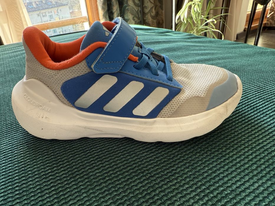 Маратонки Adidas