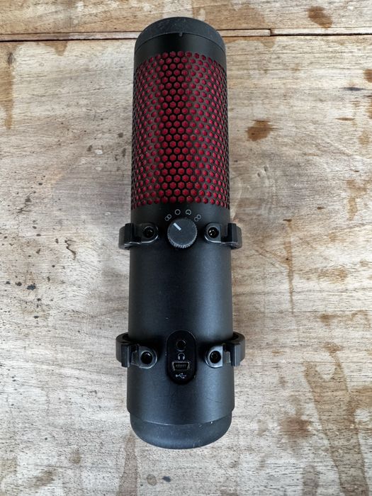 Микрофон HyperX quadcast
