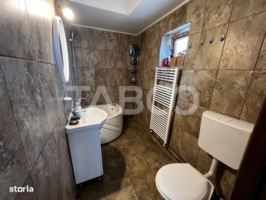 Casa individuala de vanzare cu 3 camere 500 mp teren Cornatel Sibiu