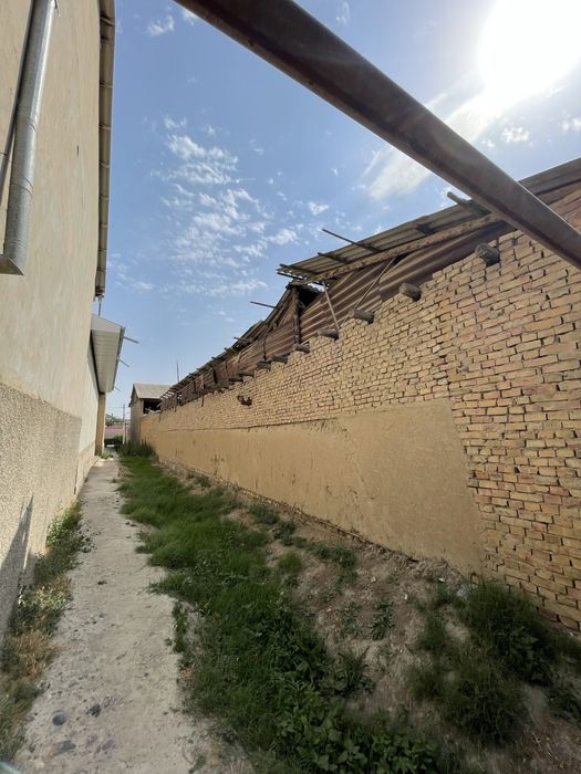 Uy sotiladi SROCHNO!!