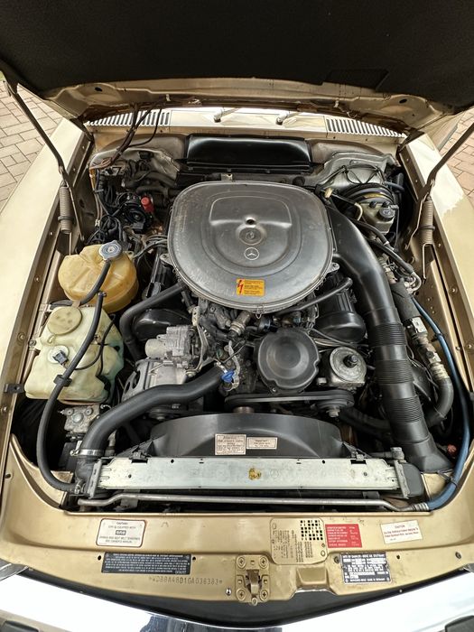 Mercedes-Benz SL560 Cabrio