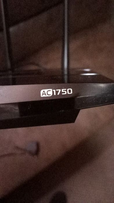 Продам роутер бу