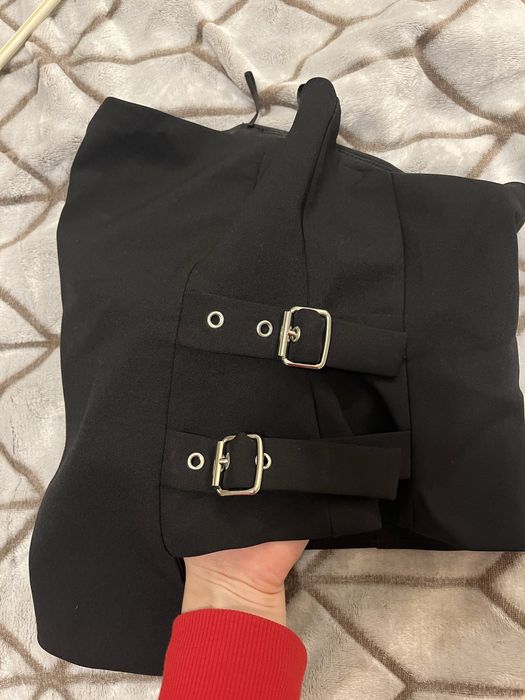 Бюстие черно Zara