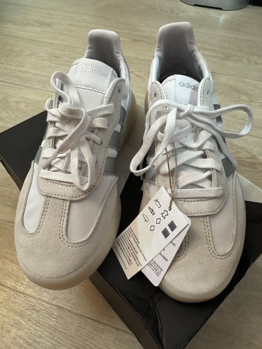 Кроссовки adidas оригинал