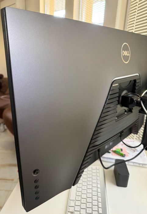 Геймърски Монитор Dell G3223Q 32" IPS 4K 144Hz в перфектно състояние