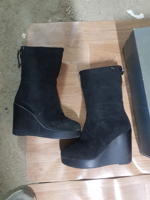 Продам сапоги женские новые