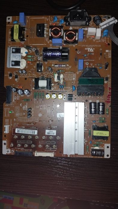 Продам плату маин и платы питания от телевизора LG