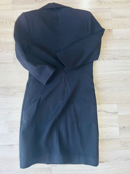 Черна елегантна рокля