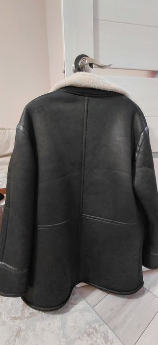 Черная дубленкка ZARA