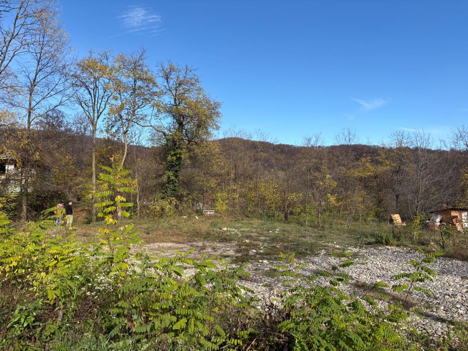 Vând teren Păuşeşti-Maglasi, Râmnicu-Vâlcea - toate utilitatile