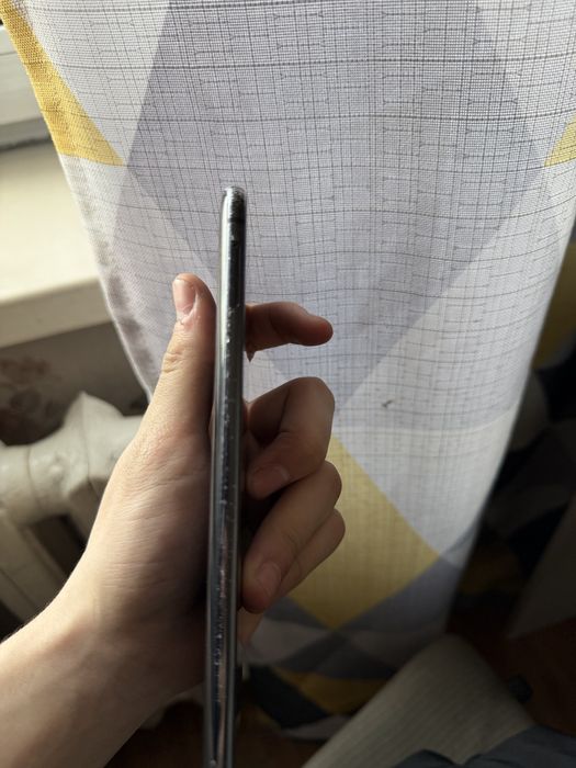 Samsung s10lite состояние не очень