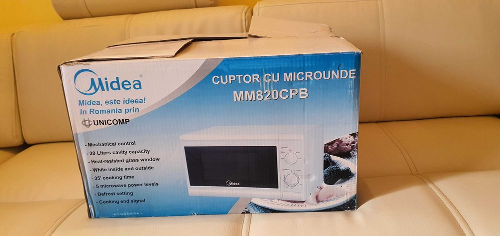 Cuptor cu microunde Midea MM820CPB
