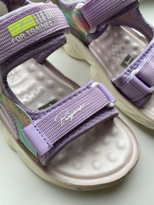 Сандали для девочки