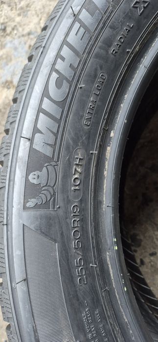 4 anvelope iarna ca noi Michelin 255/50/19.Pretul este pe bucata.