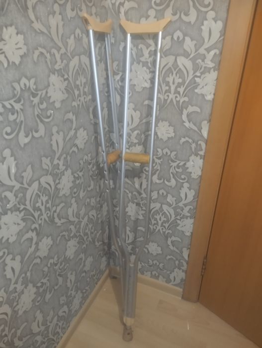 Костыли в хорошем состоянии