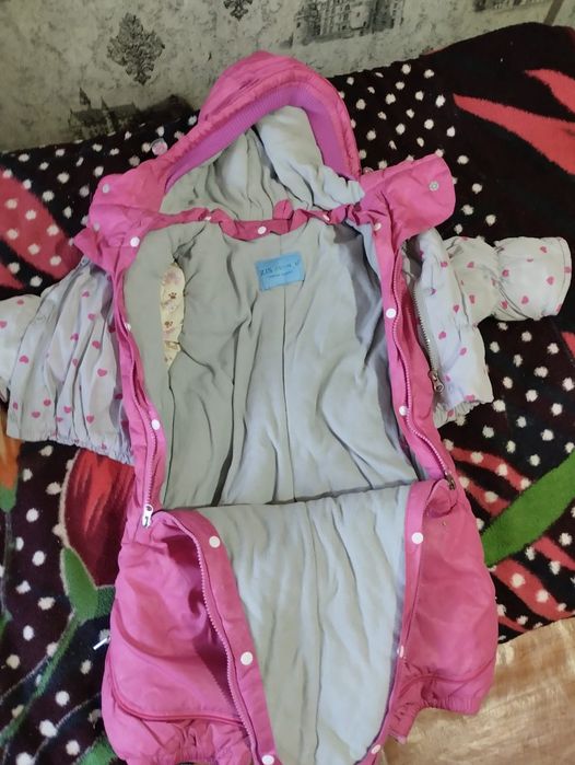 Продам детский демисезонный комбинезон