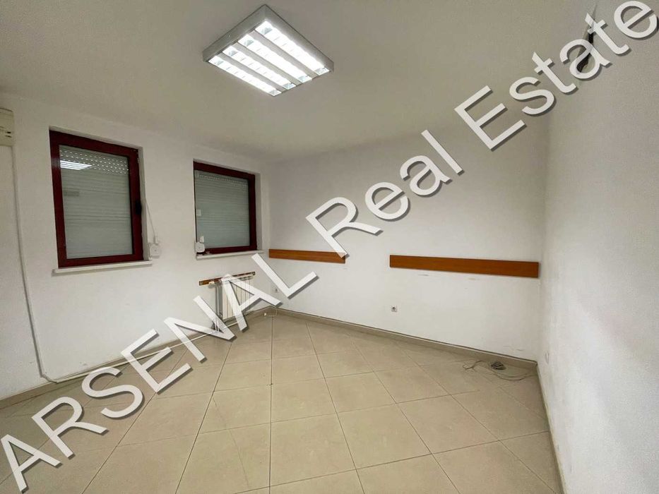 Дава се под наем Офис в София, Лозенец - 265 кв.м за 1500 € - Снимка #2