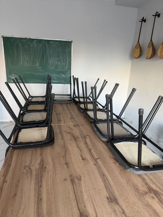 Продам парты стулья