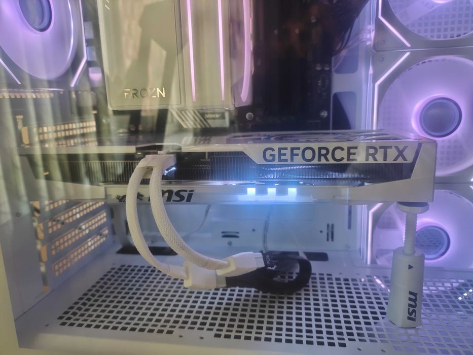 Rtx 5060 ti 16g msi gaming trio oc white