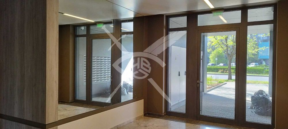 Продава се Тристаен апартамент в София, Подуяне - 109 кв.м за 2092 €/кв.м - Снимка #2