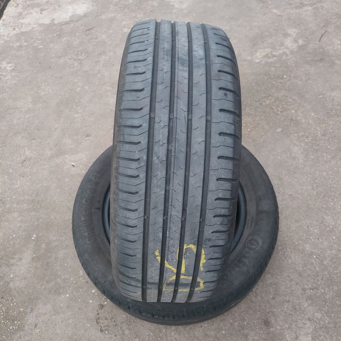 De vânzare 2 anvelope de vară!