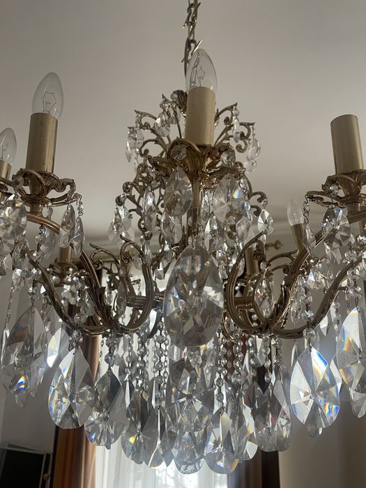 Продам чешскую люстру.