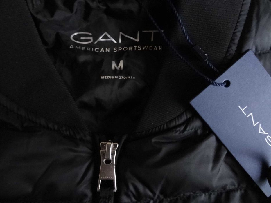 GANT,размер М,ново оригинално мъжко  пухено яке.