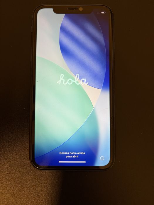 Vând Iphone 11 negru