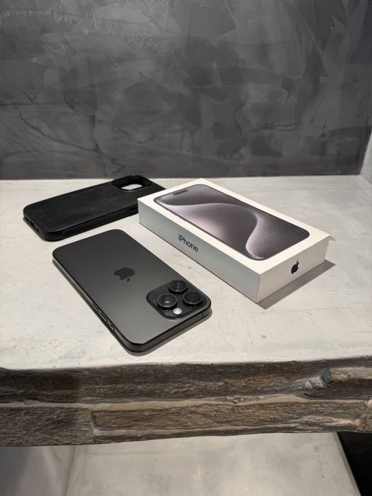 КАТО ЧИСТО НОВ Iphone 15 Pro Max Black + подарък